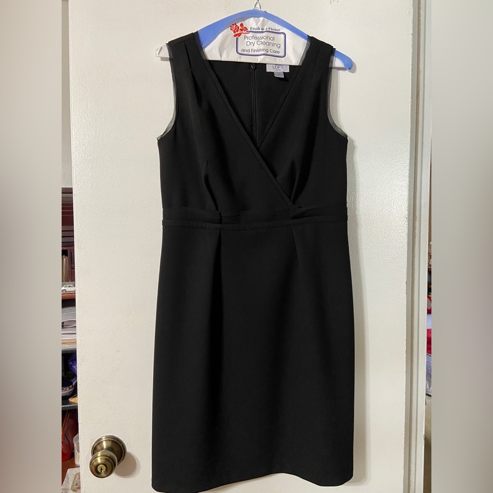 The Loft Beautiful Little Black Dress Size 8P